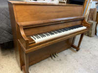 Sold: Yamaha model P202